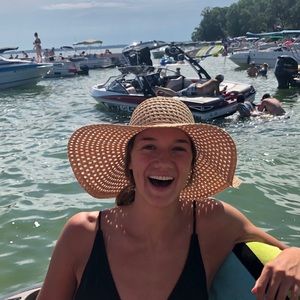 Meet your Posher, Grace